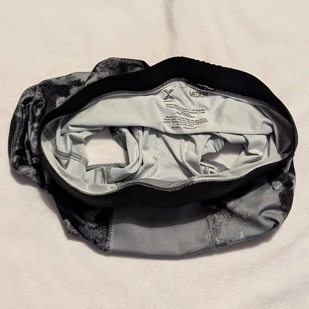 Xersion MEn's Athletic Stretch Boxer Briefs Medium Excellent